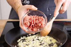 Hackfleisch anbraten.