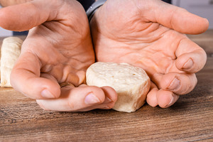 Brötchen formen