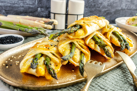 Spargel im Blätterteig