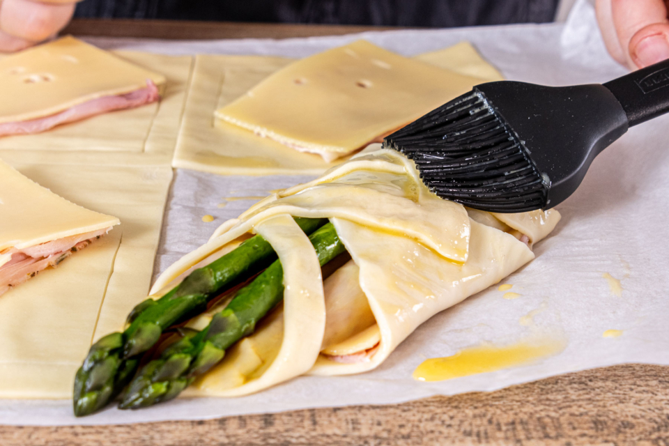 Spargel im Blätterteig