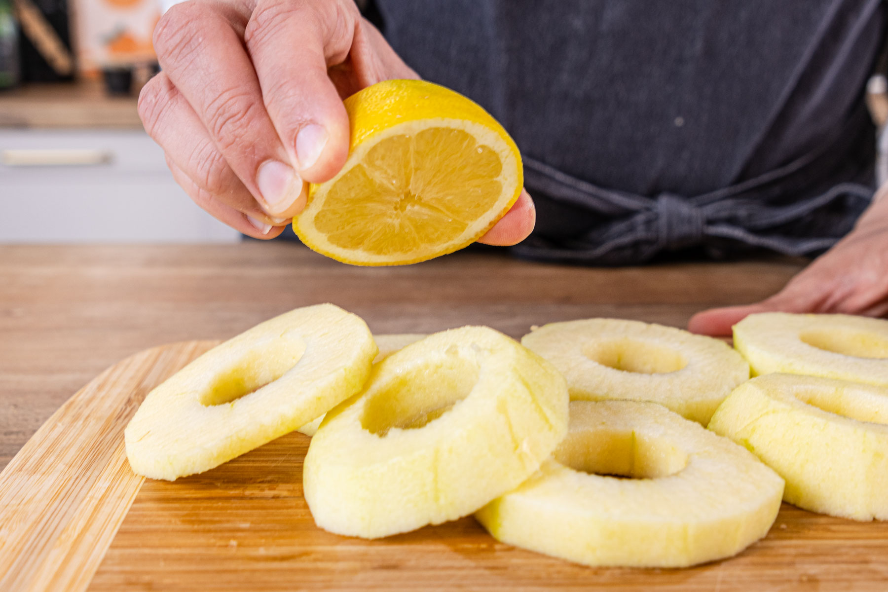 Apfelringe in Blätterteig