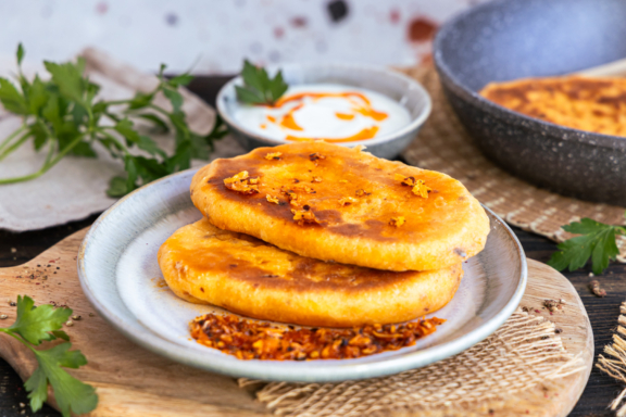 Gefülltes Chili-Pfannenbrot mit Käse