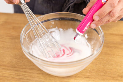 Zuckerguss rosa einfärben