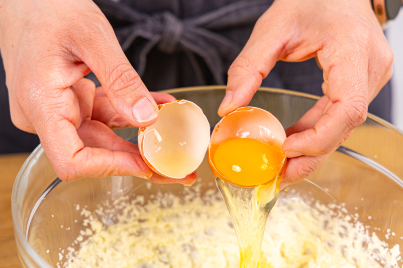 Eier dazugeben