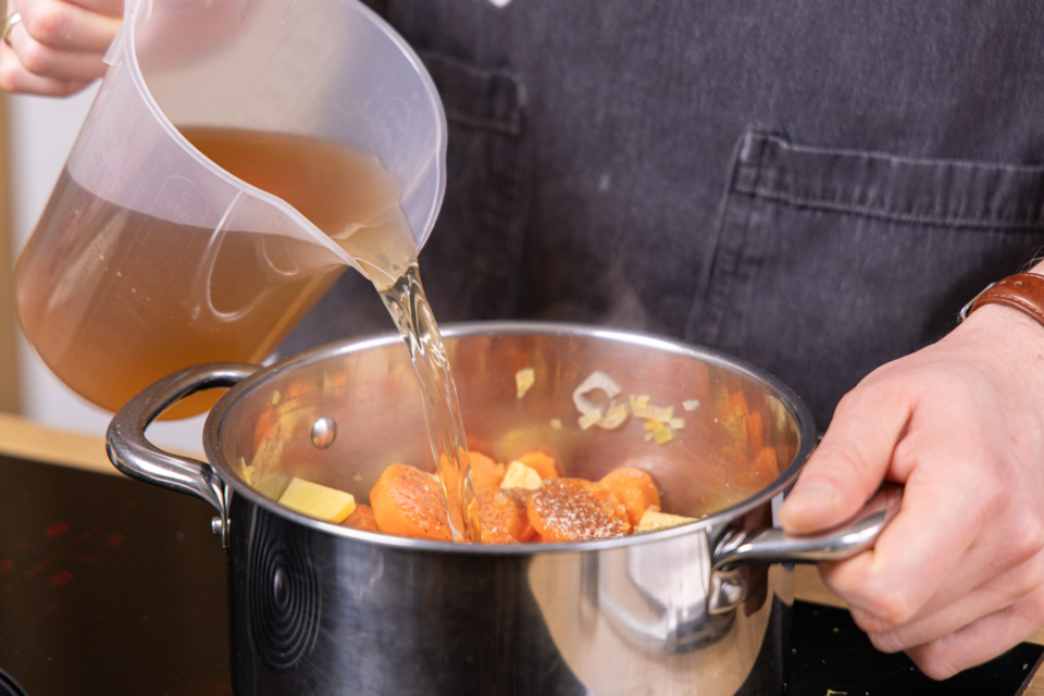 Kartoffel-Möhren-Suppe: schnell &amp; einfach