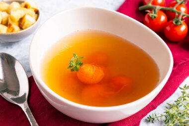 Klare Tomatensuppe