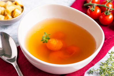 Klare Tomatensuppe