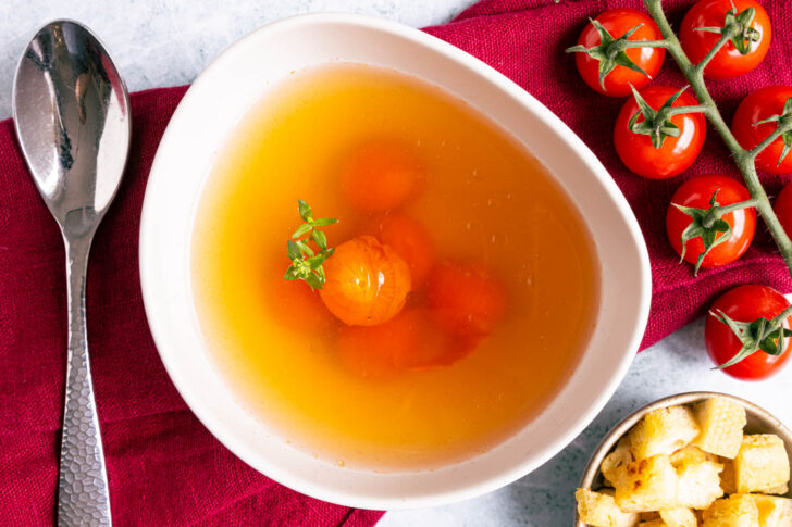 Klare Tomatensuppe