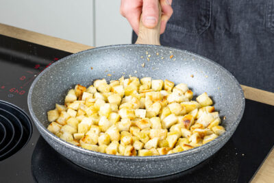 Croutons anrösten