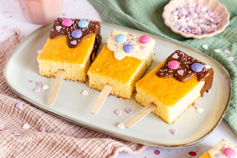 Kuchen am Stiel für den Kindergeburtstag