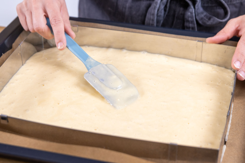 Kuchenteig verstreichen