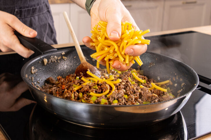 Pasta dazugeben