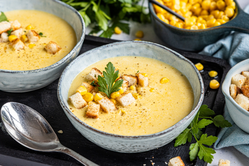 Cremige Maissuppe mit Croutons