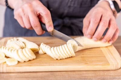 Banane schneiden