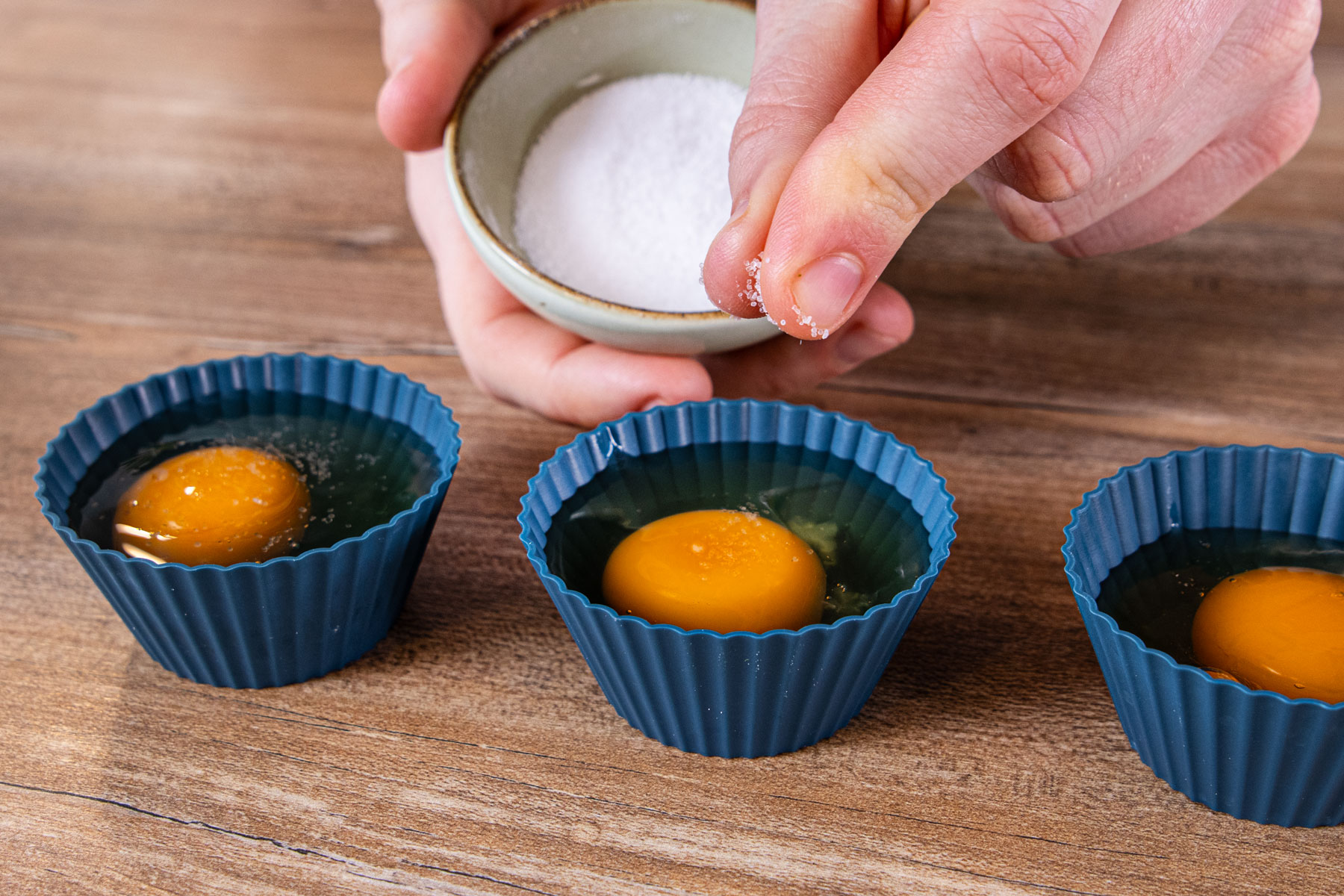 Pochierte Eier aus der Muffinform