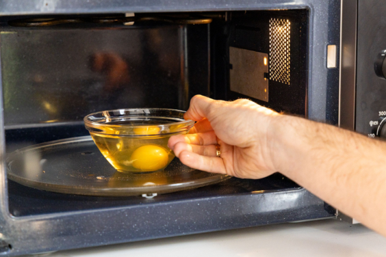 Pochiertes Ei aus der Mikrowelle Pochiertes Ei aus der Mikrowelle