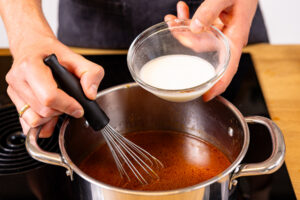 Sauce mit Stärke abbinden