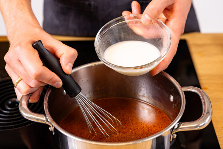 Sauce mit Stärke abbinden