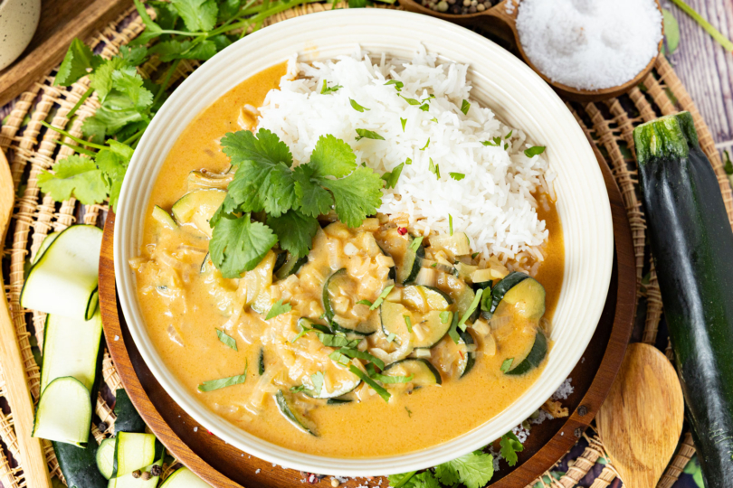 Zucchini-Curry mit Reis