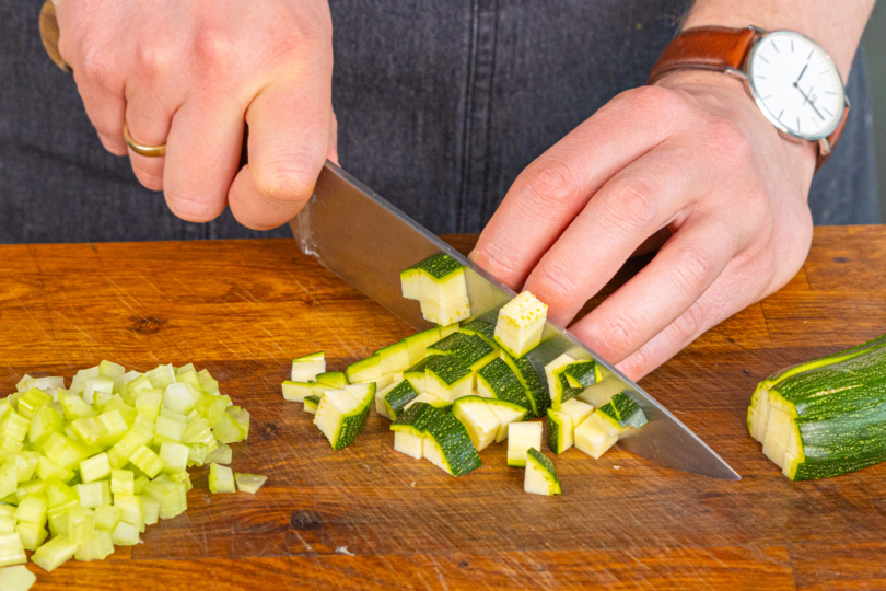 Zucchini schneiden