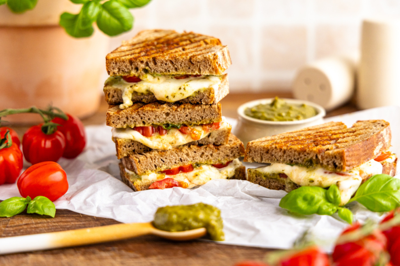 Caprese Grilled Cheese Sandwich vom Kontaktgrill