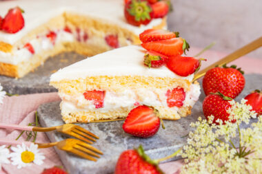 Erdbeer-Ricotta-Torte