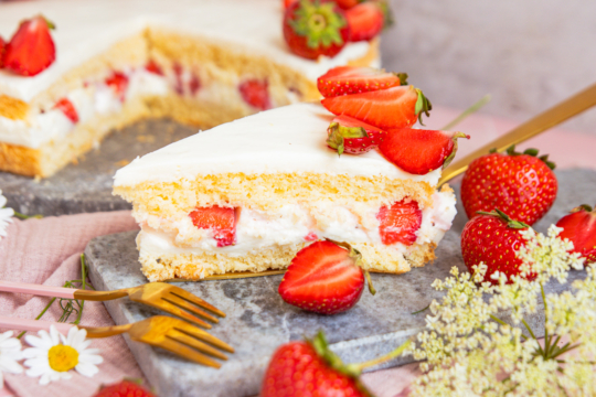 Erdbeer-Ricotta-Torte