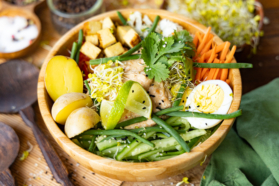 Gado Gado: Indonesischer Salat mit Sauce