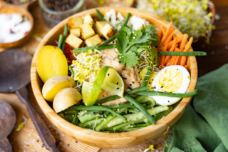 Gado Gado: Indonesischer Salat mit Sauce