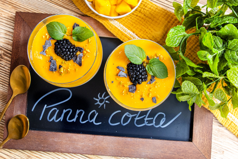 Joghurt-Mango-Panna Cotta