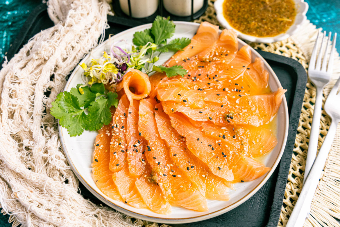 Lachs-Carpaccio mit asiatischer Marinade