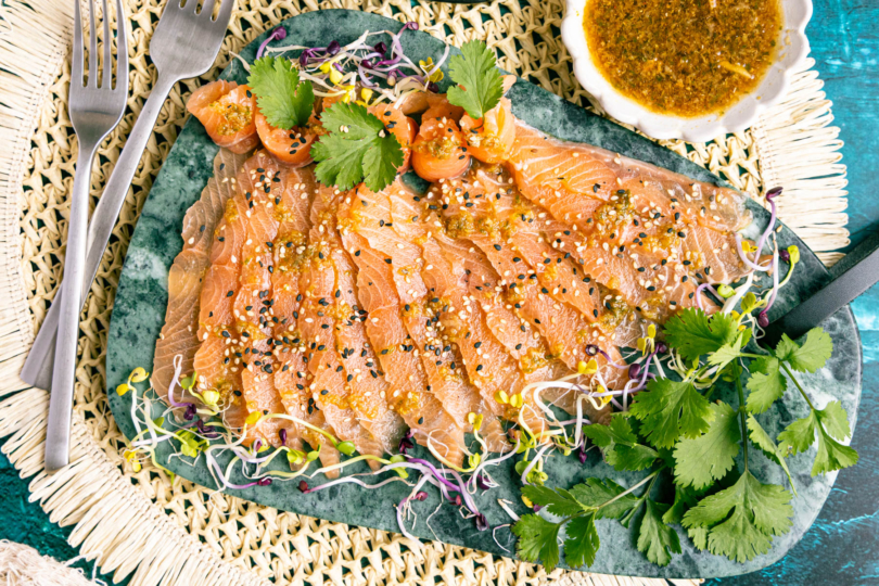 Lachs-Carpaccio mit asiatischer Marinade