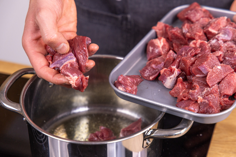 Fleisch anbraten