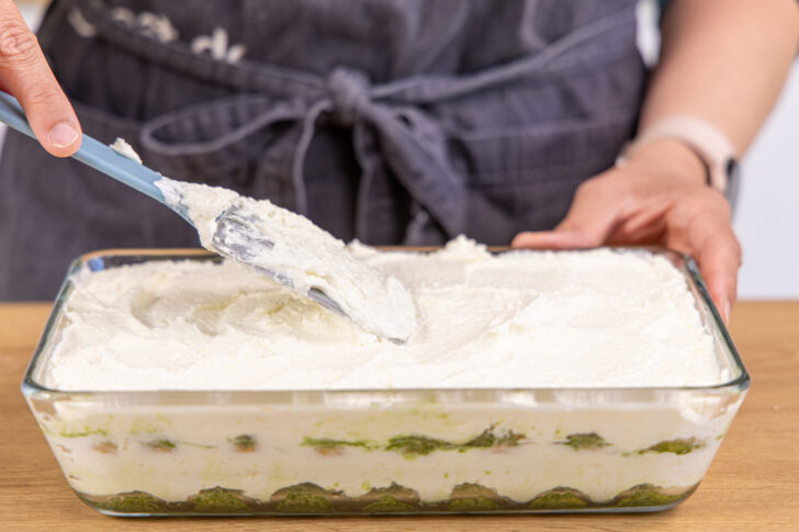 Mit der restlichen Creme bestreichen