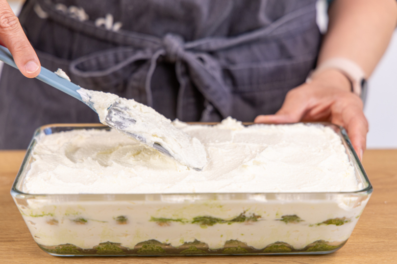 Mit der restlichen Creme bestreichen
