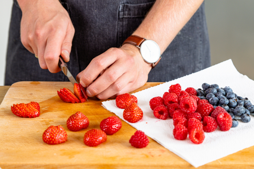 Erdbeeren schneiden