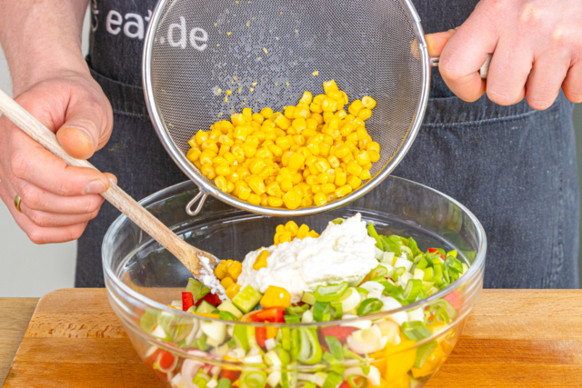 Salat mit körnigem Frischkäse