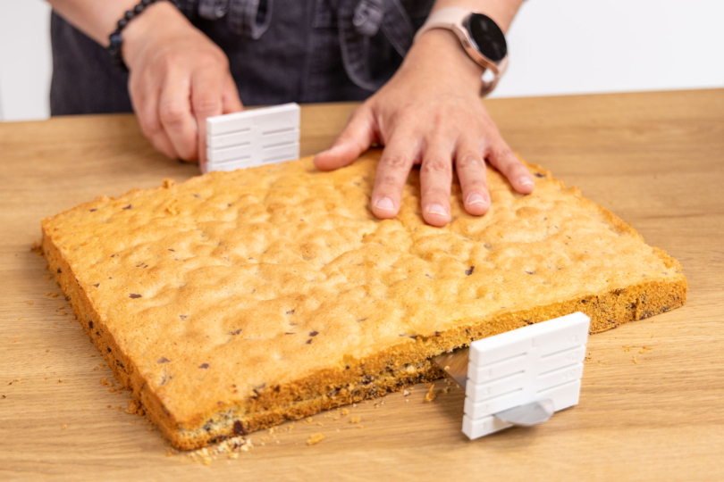Kuchen waagerecht halbieren