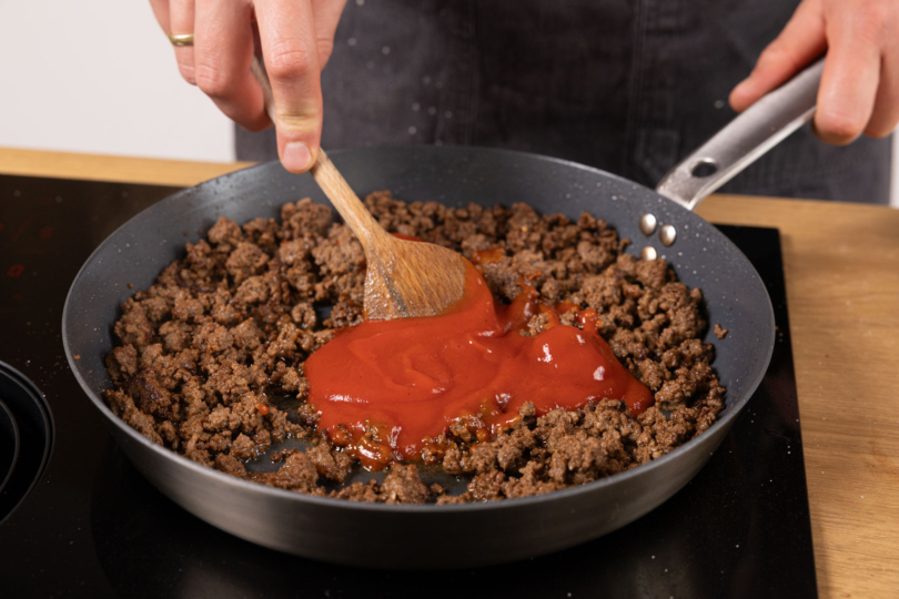 Ketchup dazugeben.