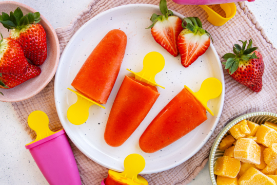 Strawberry-Mango-Eis top down