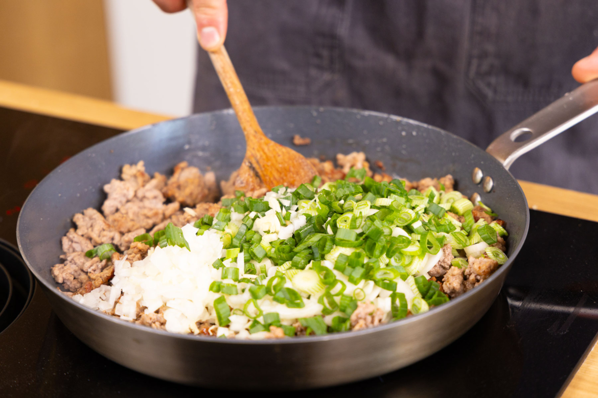 Überbackene Pfannkuchenrollen aus dem Ofen Überbackene Pfannkuchenrollen aus dem Ofen