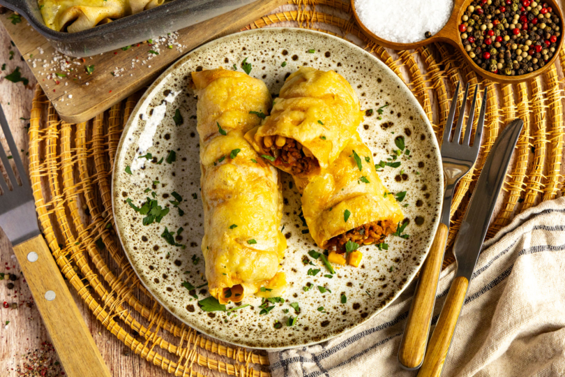 Überbackene Pfannkuchenrollen aus dem Ofen