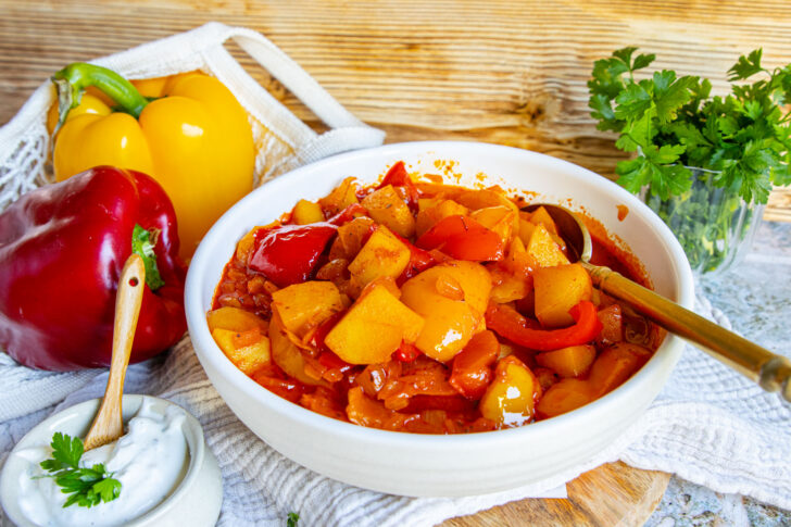 Vegetarisches Paprikagulasch: schnell und einfach