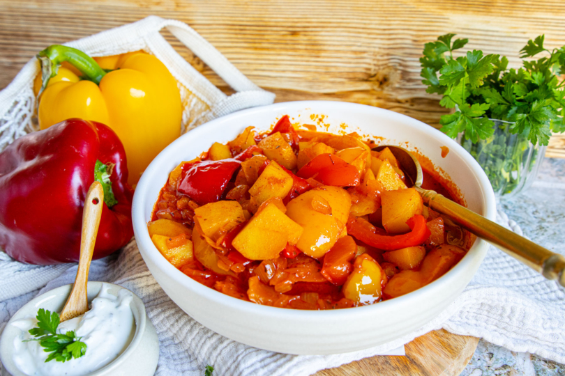 Vegetarisches Paprikagulasch: schnell und einfach