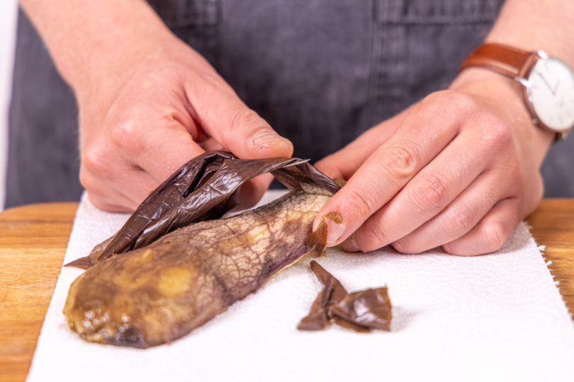 Aubergine häuten