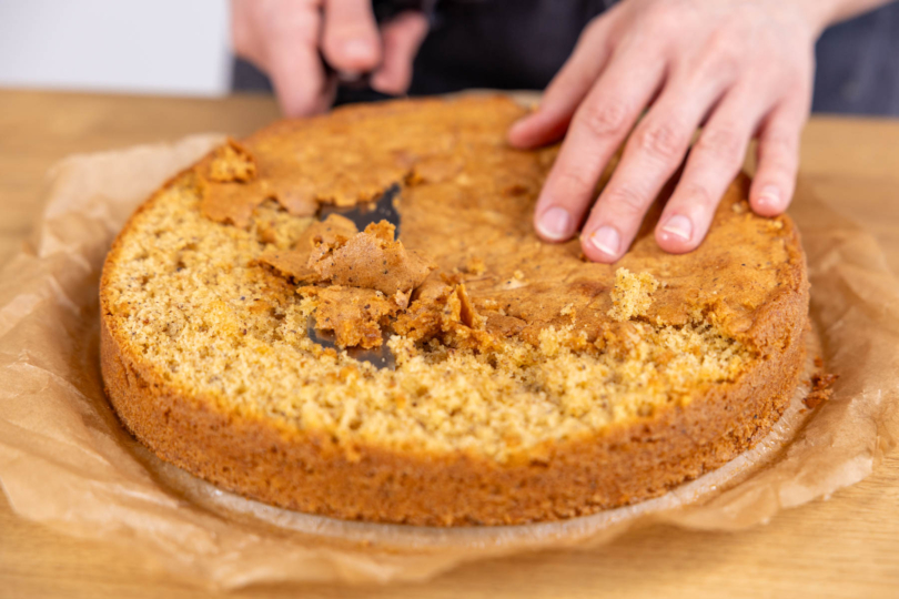 Kuchenoberfläche abschneiden