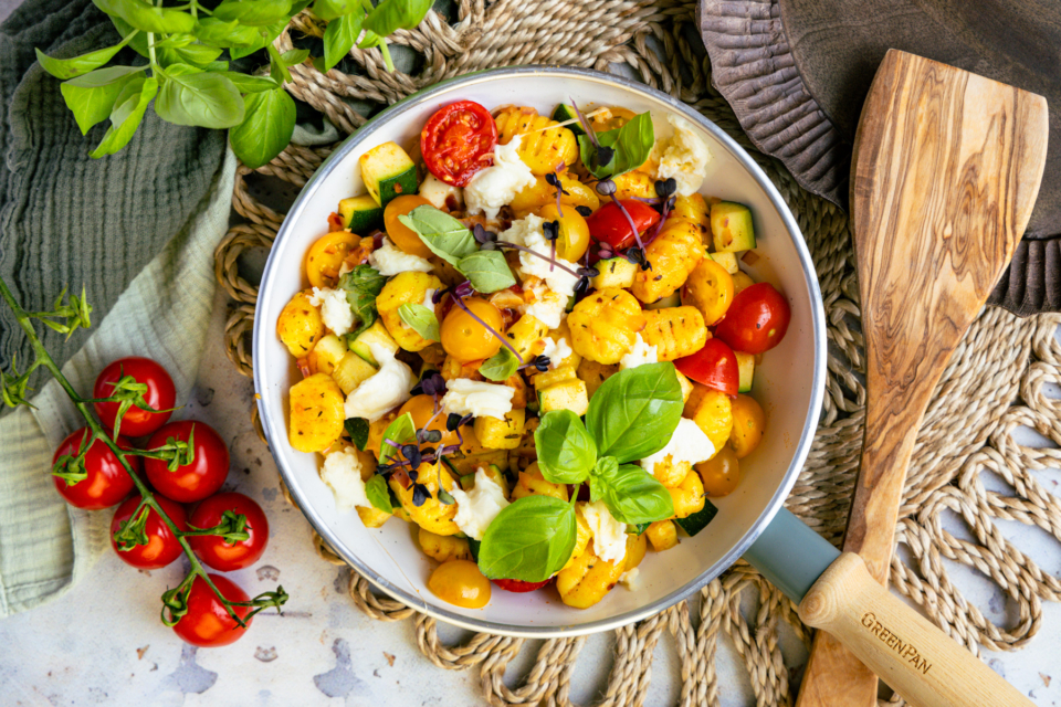 Gnocchi-Gemüse-Pfanne: schnell & einfach Gnocchi-Gemüse-Pfanne: schnell & einfach