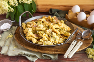Holunderblüten-Kaiserschmarrn