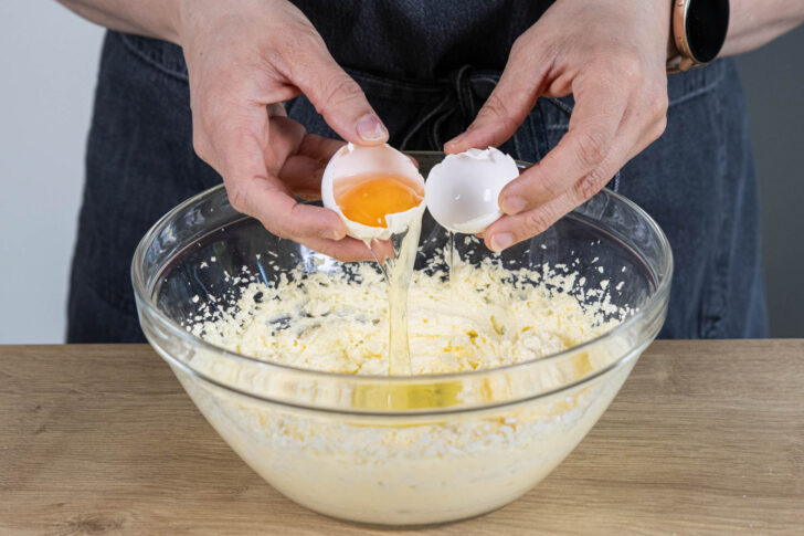 Eier dazugeben