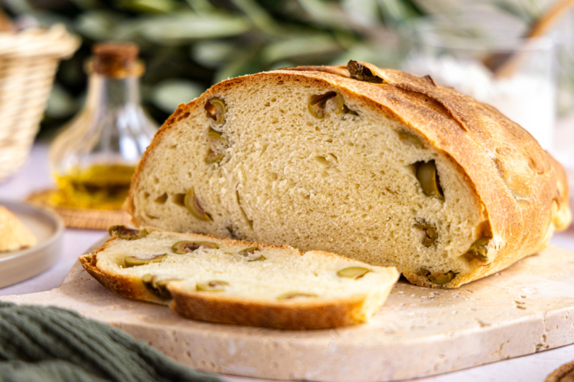 Schnelles Olivenbrot backen